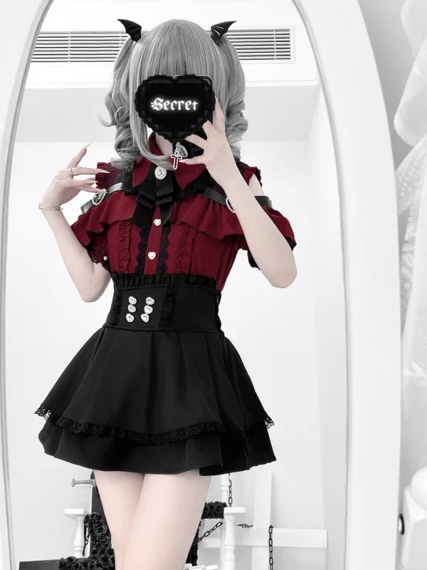 고딕 스타일 어깨 노출 셔츠와 하이웨이스트 미니스커트  - Blouse Off Shoulder 리뷰 및 가격